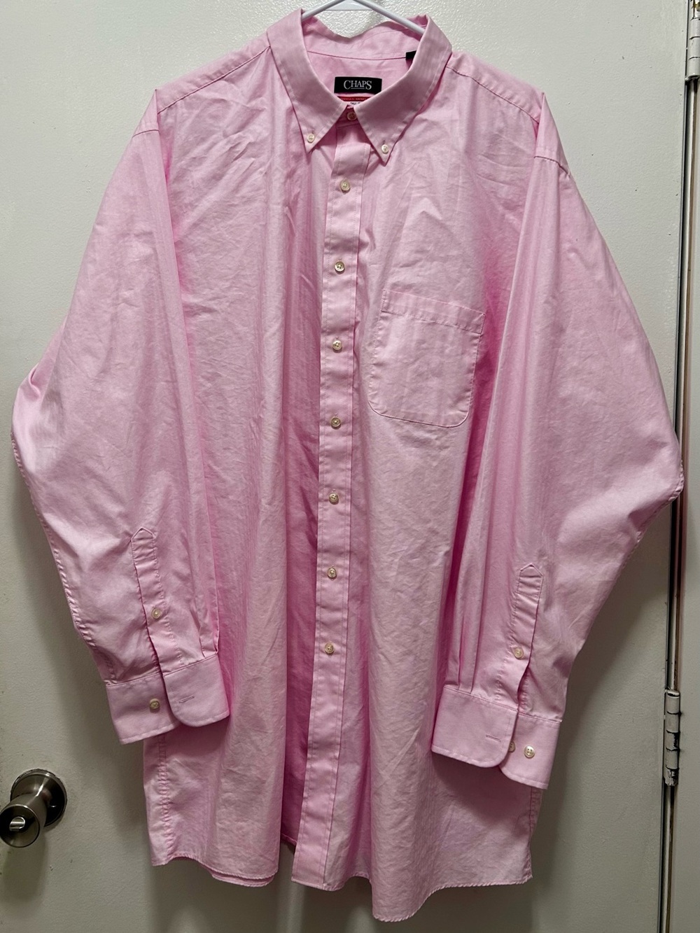 Chaps Men's Light Pink Button-Down Oxford Shirt‎